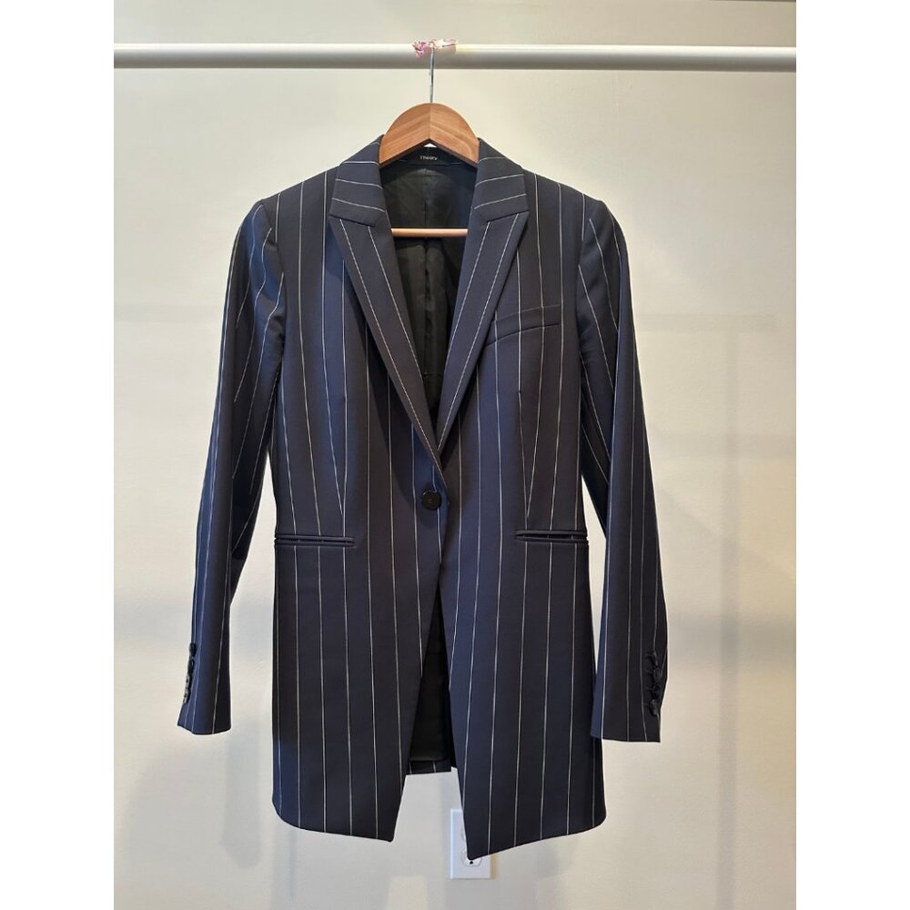 Theory Etiennette Blazer in Good Wool in Navy Pinstripe